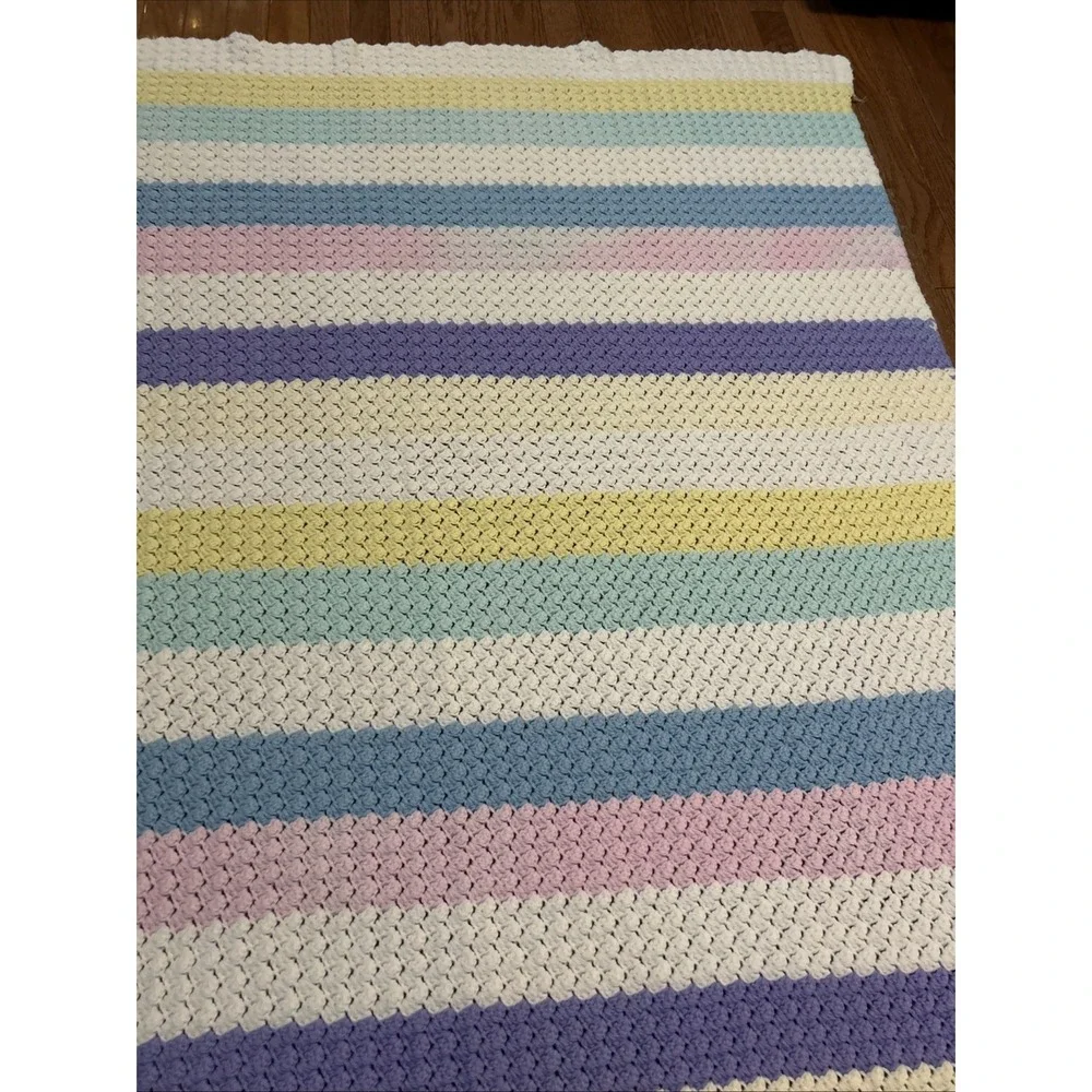 Handmade Knit Vintage White Pink Yellow Blue Afghan Blanket‎ Soft Retro 58